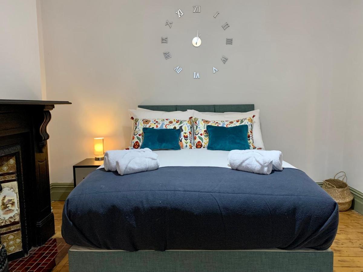 Stamer House By Yourstays, Stylish Quirky House, With 4 Double Bedrooms, Book Now! Stoke-on-Trent Екстериор снимка