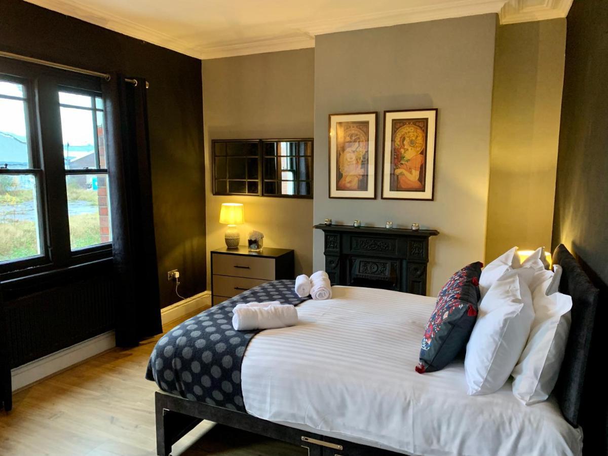 Stamer House By Yourstays, Stylish Quirky House, With 4 Double Bedrooms, Book Now! Stoke-on-Trent Екстериор снимка