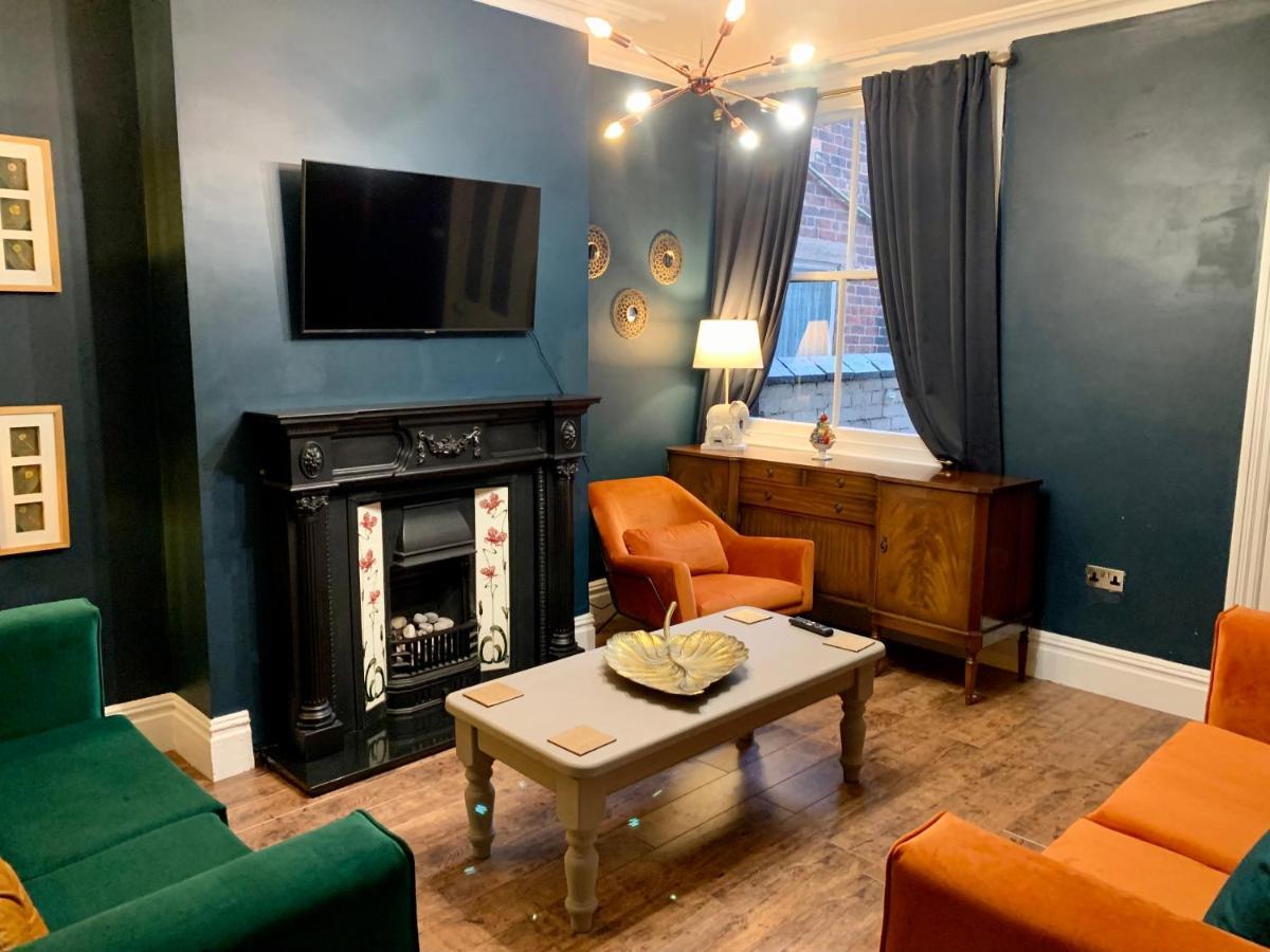 Stamer House By Yourstays, Stylish Quirky House, With 4 Double Bedrooms, Book Now! Stoke-on-Trent Екстериор снимка