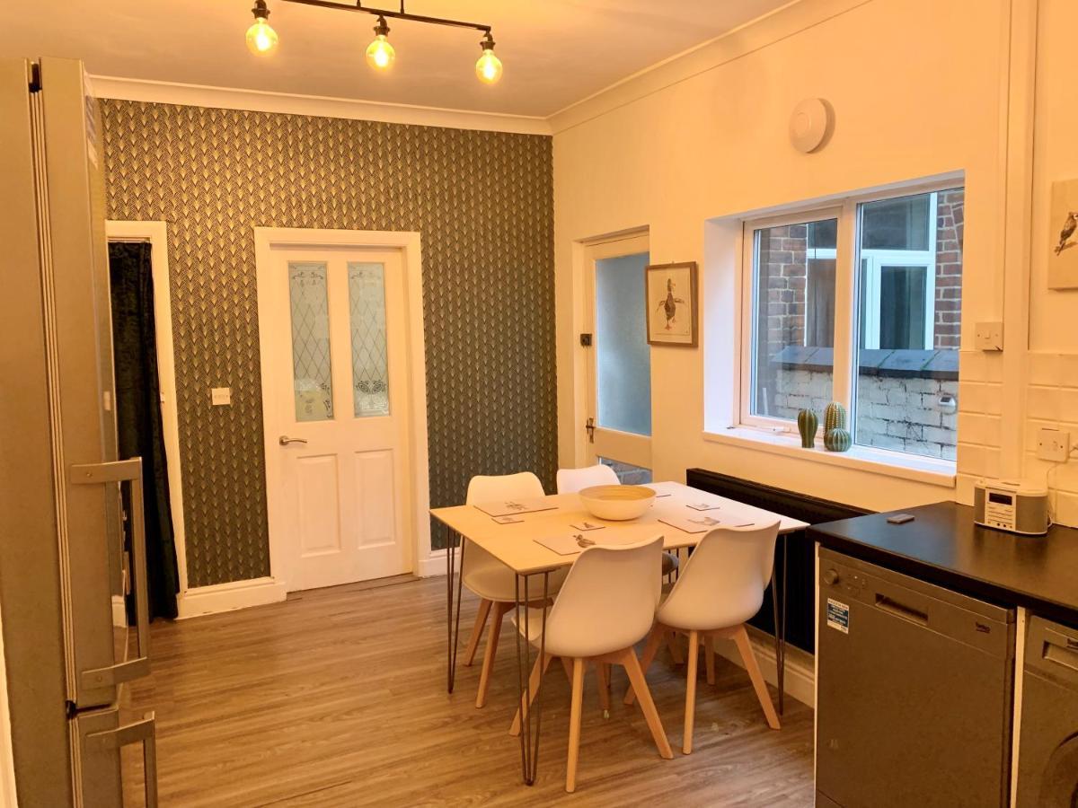 Stamer House By Yourstays, Stylish Quirky House, With 4 Double Bedrooms, Book Now! Stoke-on-Trent Екстериор снимка