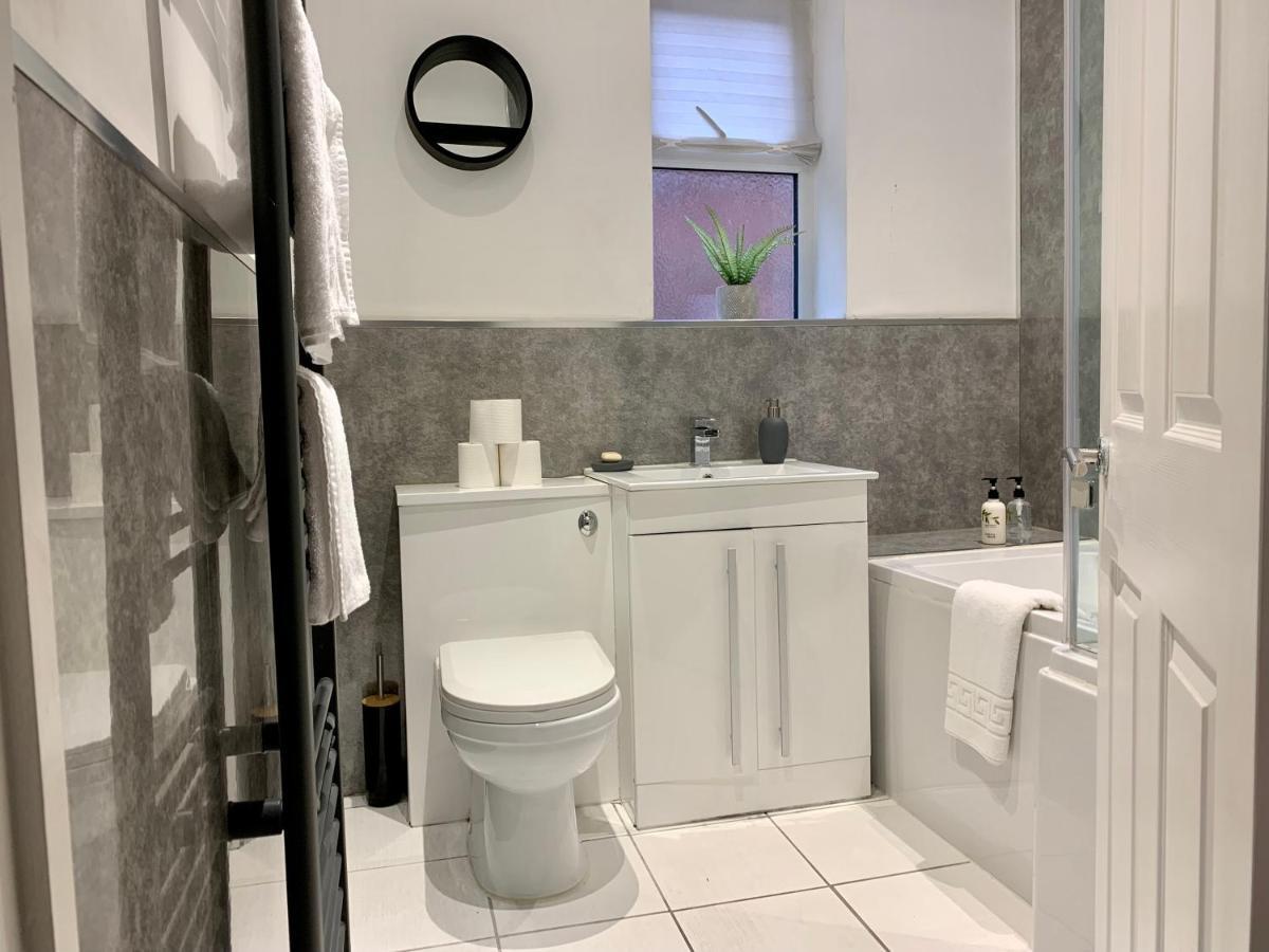 Stamer House By Yourstays, Stylish Quirky House, With 4 Double Bedrooms, Book Now! Stoke-on-Trent Екстериор снимка