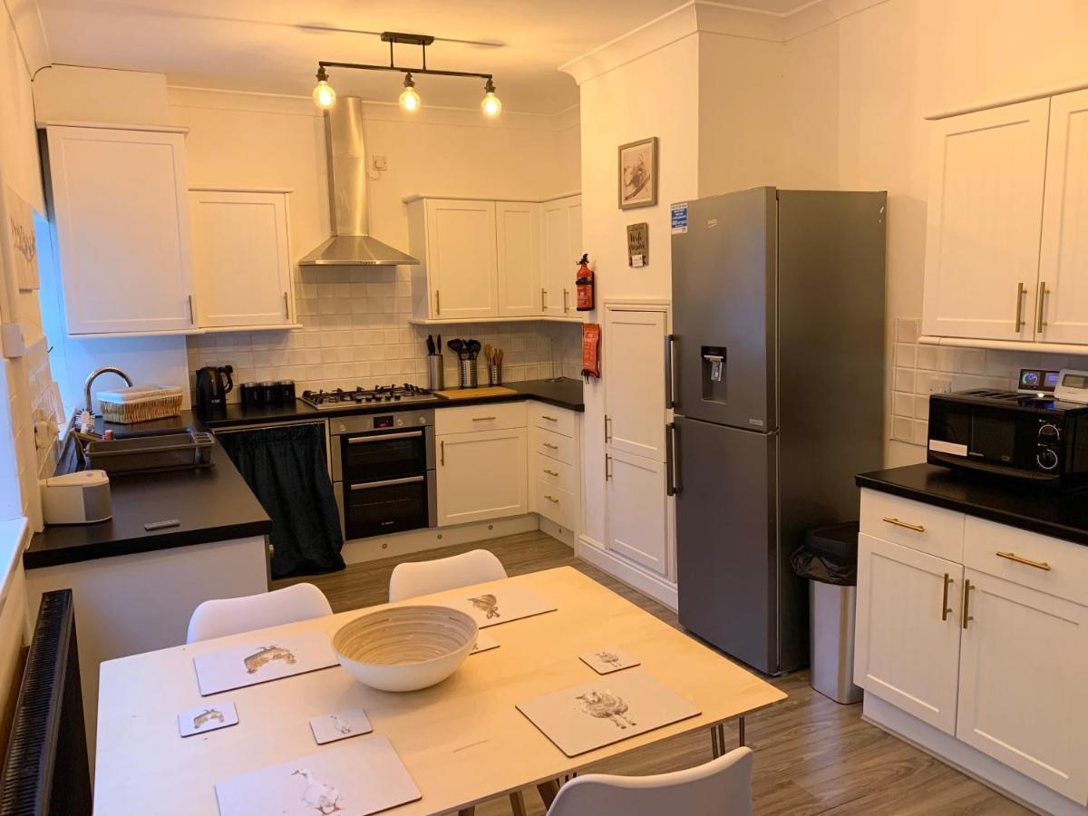 Stamer House By Yourstays, Stylish Quirky House, With 4 Double Bedrooms, Book Now! Stoke-on-Trent Екстериор снимка