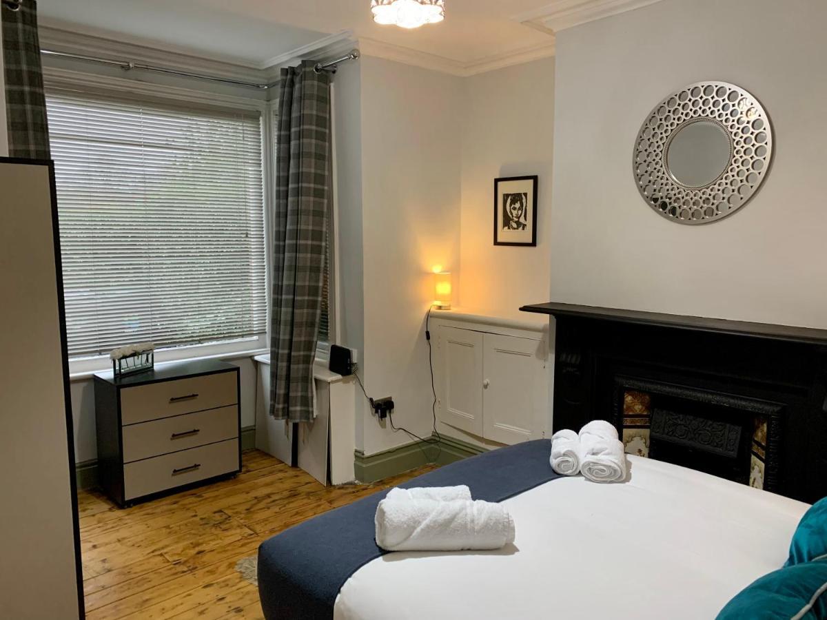 Stamer House By Yourstays, Stylish Quirky House, With 4 Double Bedrooms, Book Now! Stoke-on-Trent Екстериор снимка